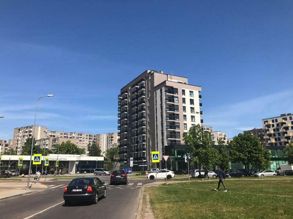 Bright Apartment Near Akropolis Вильнюс Экстерьер фото